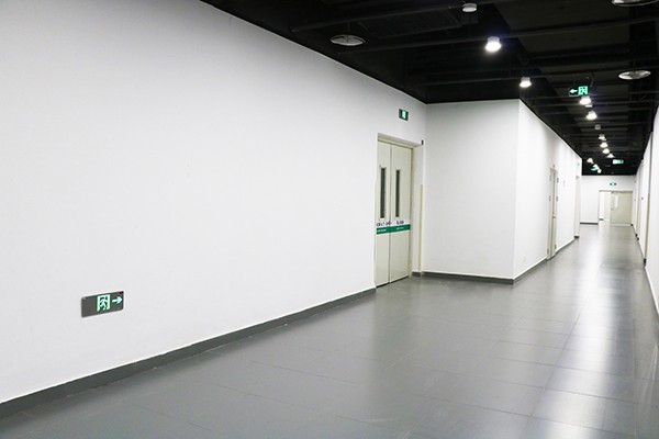 應急疏散系統(tǒng)在現(xiàn)代建筑中的必要性何在？