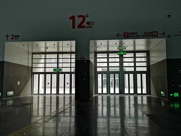 哪些建筑物必須安裝應(yīng)急照明疏散指示系統(tǒng)？